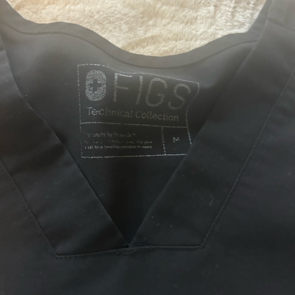 FIGS Technical Collection Black Scrubs - Top and jogger bottoms
